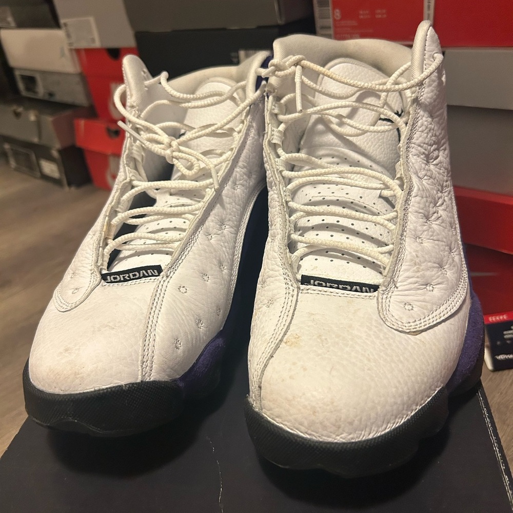 Jordan 13 size 9 laker